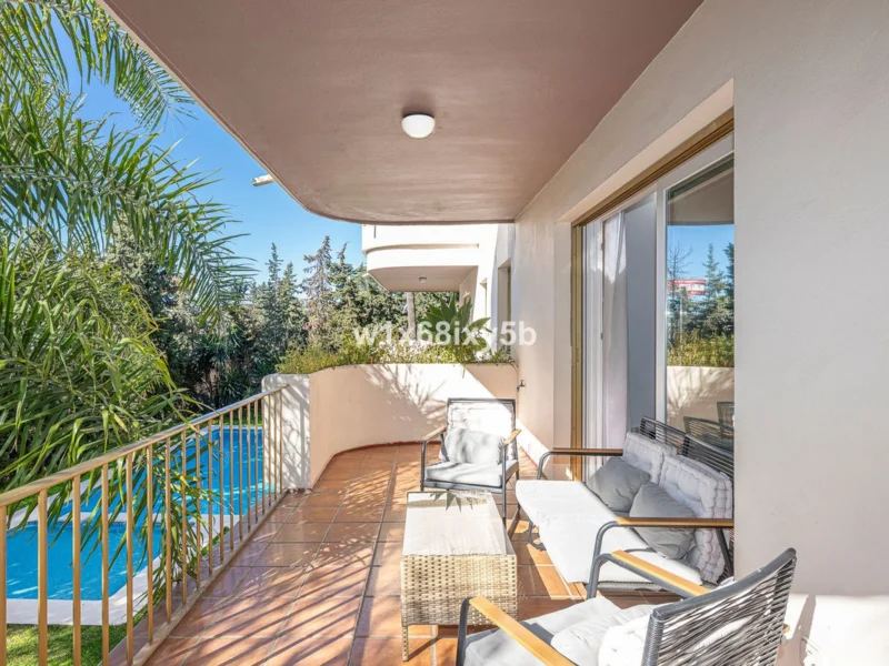 2 Bedroom Apartment for Sale in Nueva Andalucía, Marbella