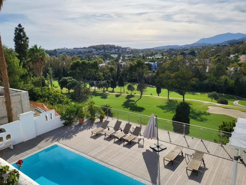 6 Bedroom Private Villa for Sale in Nueva Andalucía, Marbella