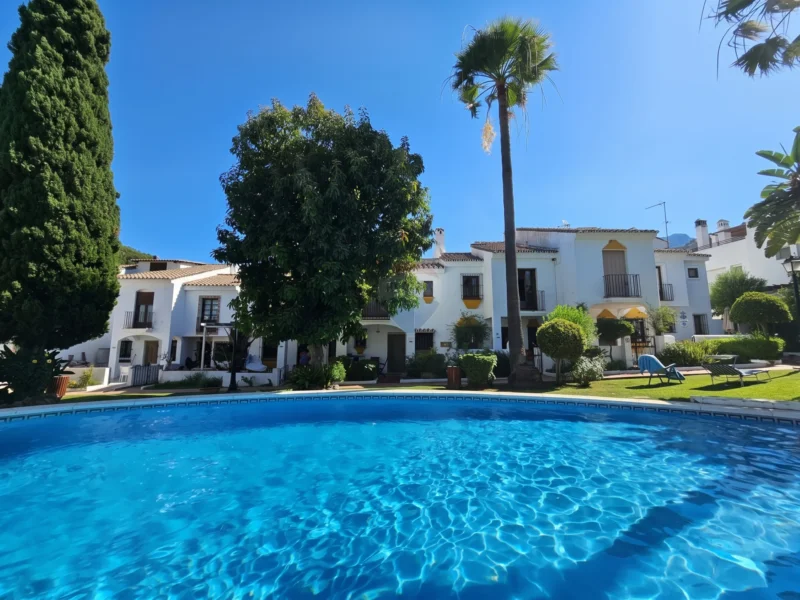Villa privada de 3 dormitorios en venta en Benahavís Pueblo