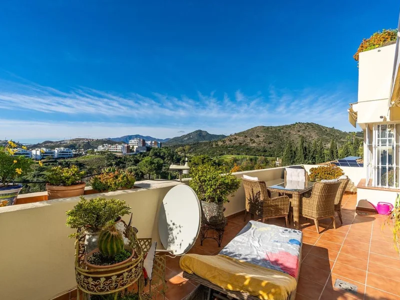 4 Bedroom Apartment for Sale in Benahavís