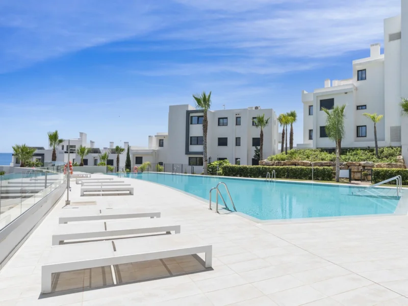 2 Bedroom Apartment for Sale in Estepona
