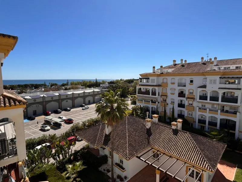 4 Bedroom Apartment for Sale in Milla de Oro, Marbella