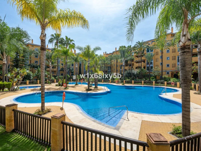 2 Bedroom Apartment with Terrace for Sale in San Pedro de Alcántara