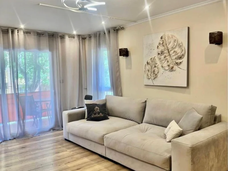 2 Bedroom Apartment with Terrace for Sale in Marbella