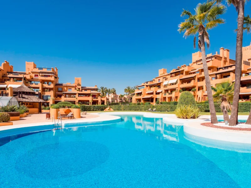 2 Bedroom Apartment with Terrace for Sale in Estepona
