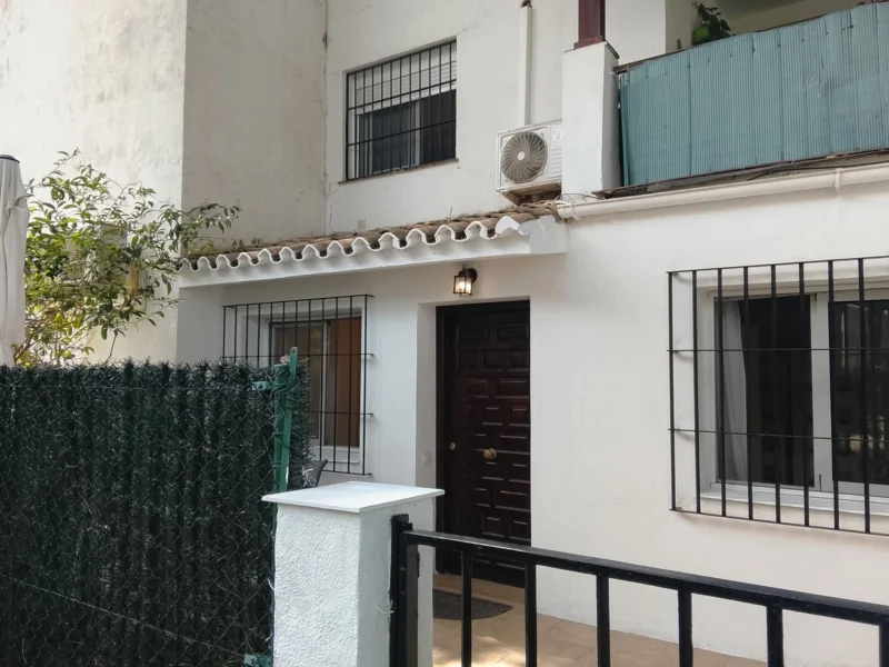 2 Bedroom Apartment with Terrace for Sale in Nueva Milla de Oro, Estepona