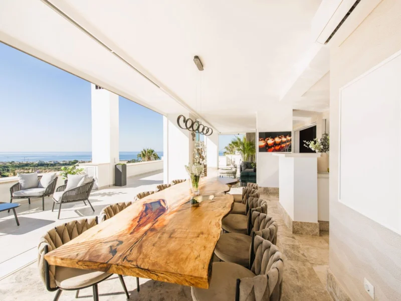 3 Bedroom Apartment with Terrace for Sale in Santa Clara Golf, Los Monteros, Marbella