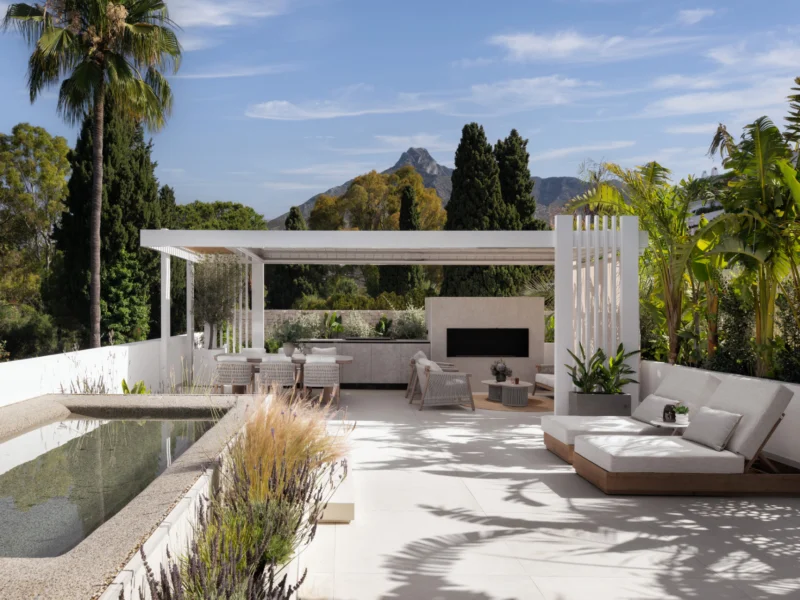 3 Bedroom Apartment with Terrace for Sale in Milla de Oro, Marbella