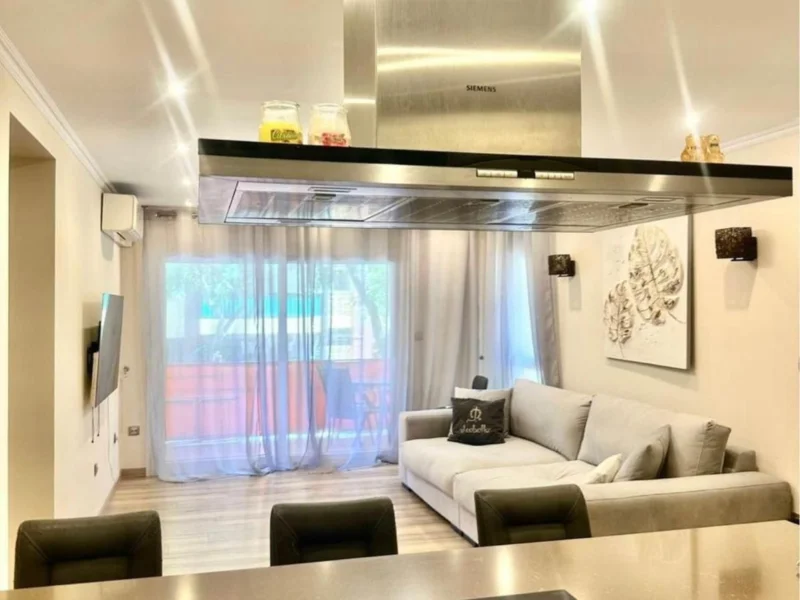 2 Bedroom Apartment with Terrace for Sale in Marbella