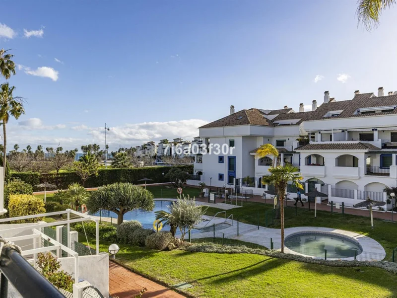 5 Bedroom Private Villa for Sale in San Pedro de Alcántara