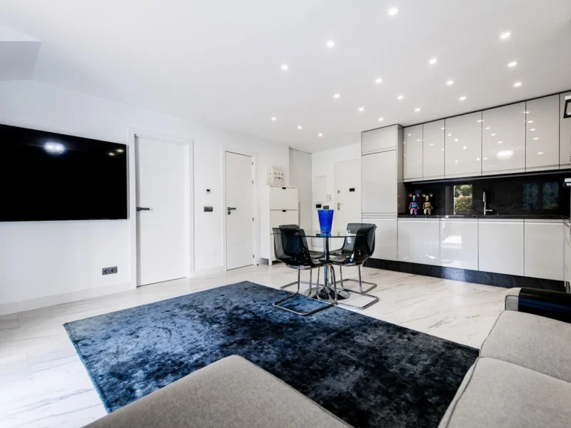 4 Bedroom Private Villa for Sale in Cabopino, Marbella