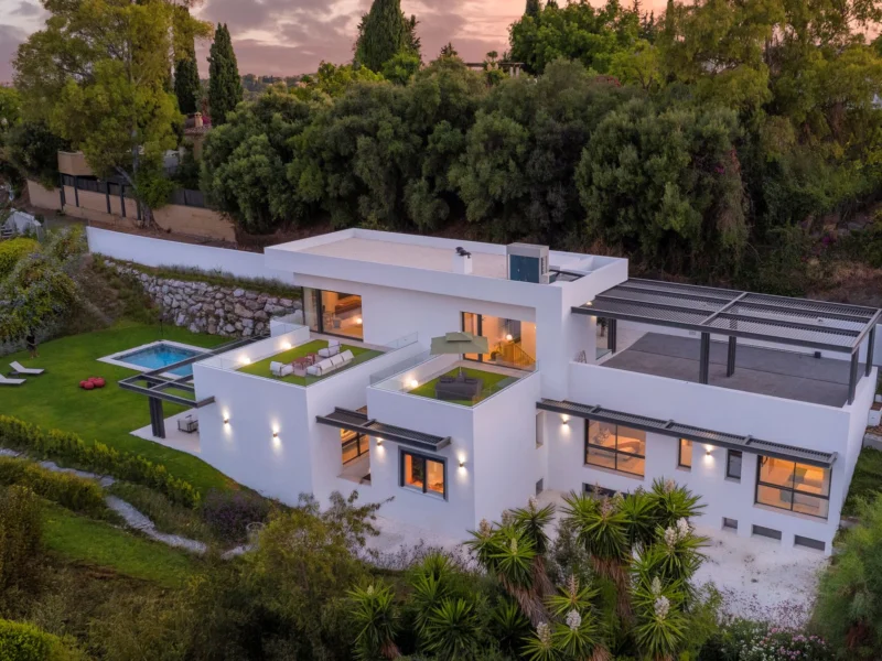 6 Bedroom Private Villa for Sale in Benahavís