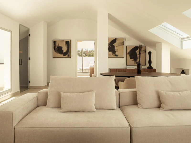3 Bedroom Apartment with Terrace for Sale in Nueva Andalucía, Marbella
