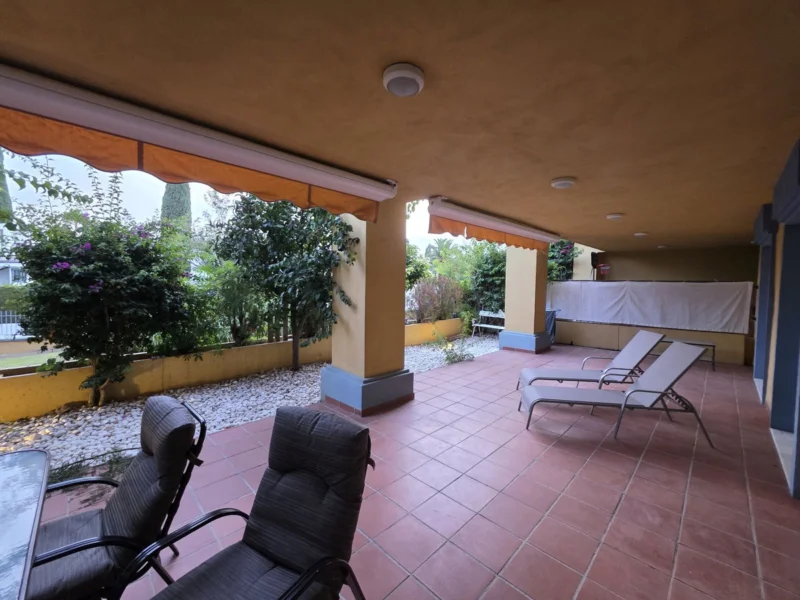 2 Bedroom Apartment with Terrace for Sale in Bahía de Marbella