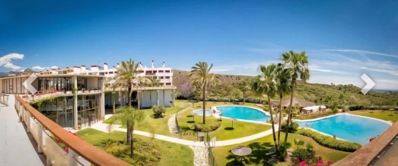 2 Bedroom Apartment with Terrace for Sale in Los Flamingos, Benahavís
