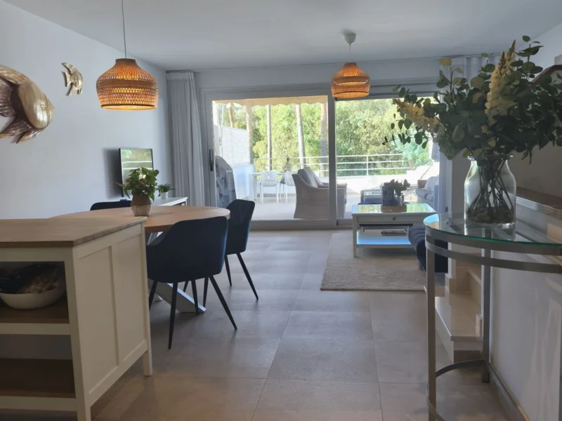 3 Bedroom Private Villa with Terrace for Rent in Estepona