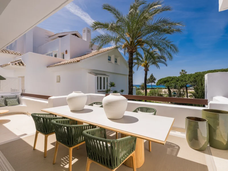 3 Bedroom Apartment with Terrace for Sale in Marbella