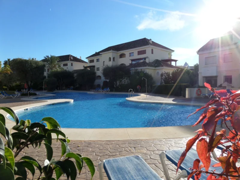 Furnished 4 Bedroom Apartment with Terrace for Rent in Río Real, Marbella