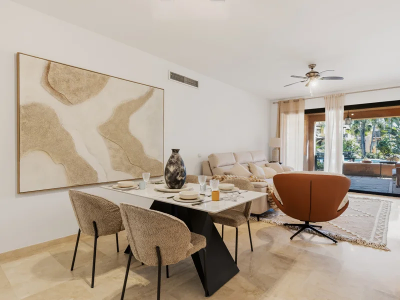 2 Bedroom Apartment for Sale in El Paraíso, Estepona