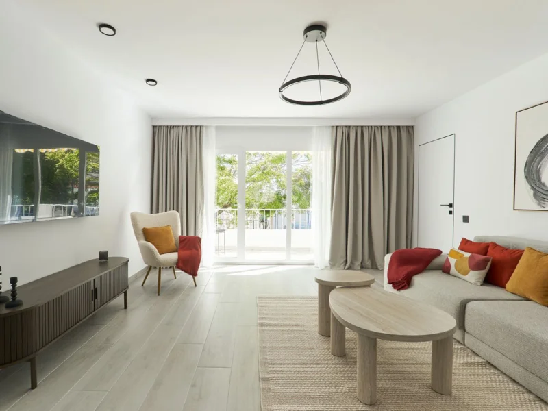 2 Bedroom Apartment with Terrace for Sale in Nueva Andalucía, Marbella