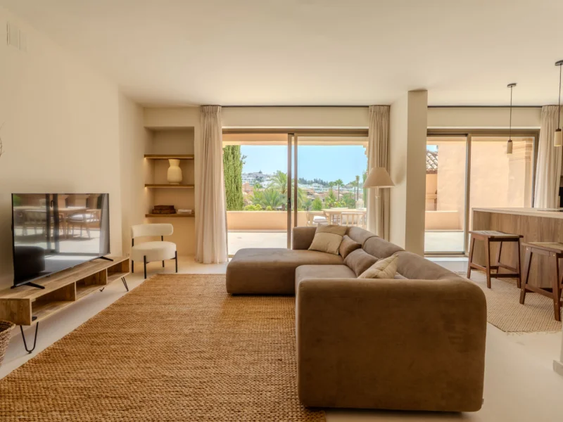 3 Bedroom Apartment for Sale in Estepona