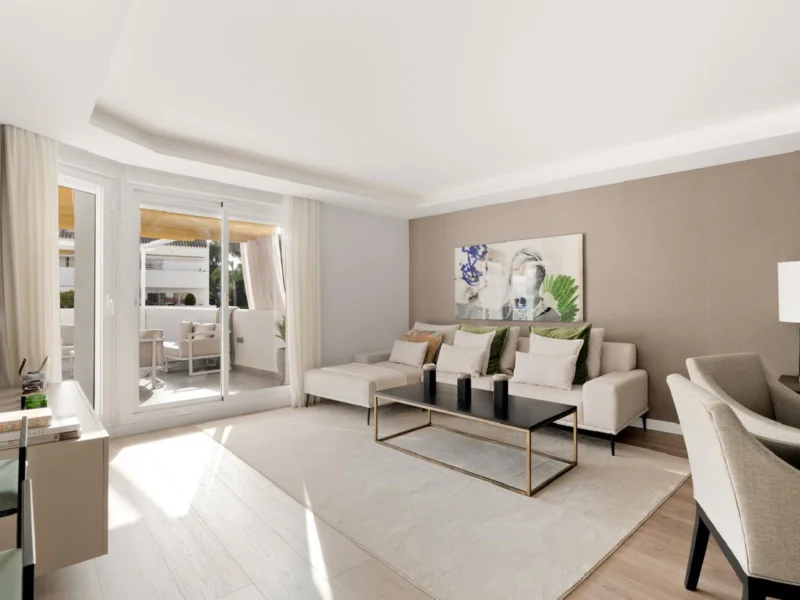 Furnished 4 Bedroom Apartment with Terrace for Rent in Nueva Andalucía, Marbella