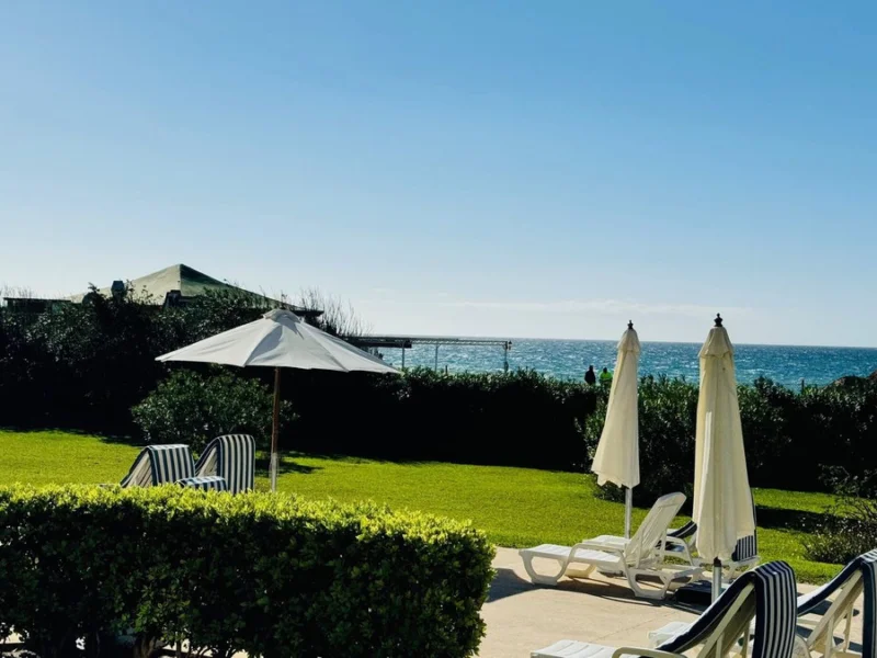 2 Bedroom Apartment with Terrace for Sale in Elviria, Marbella