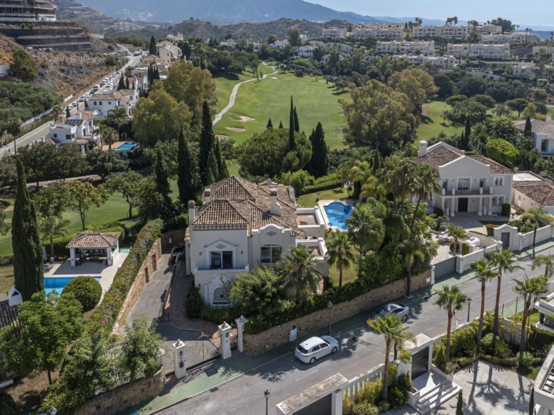 5 Bedroom Private Villa for Sale in La Reserva de la Quinta, La Quinta, Benahavís