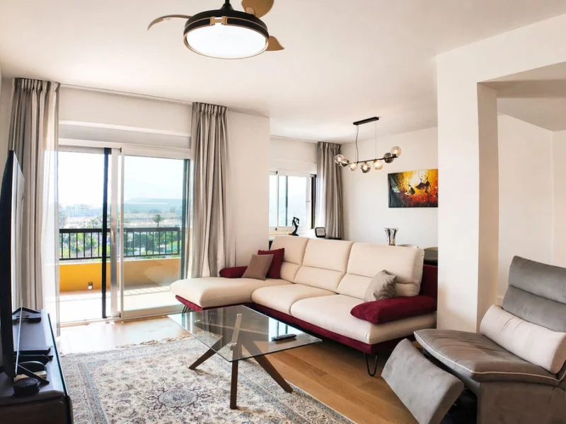 3 Bedroom Apartment with Terrace for Sale in San Pedro de Alcántara