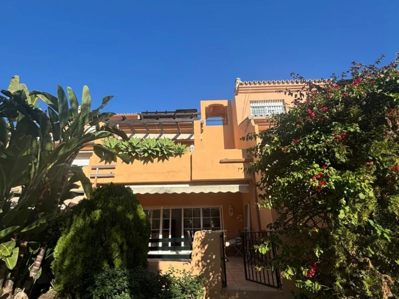Furnished 4 Bedroom Private Villa for Rent in Nagüeles, Marbella
