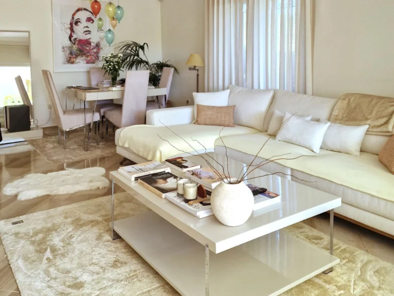2 Bedroom Apartment with Terrace for Sale in Urbanización Cerrado de Elviria, Elviria, Marbella