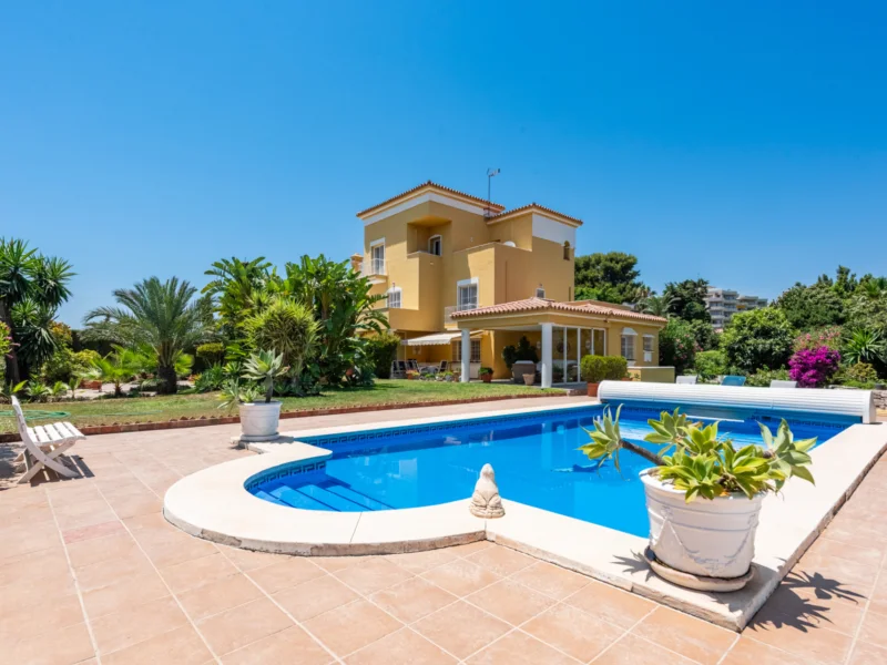 5 Bedroom Private Villa for Sale in Benahavís