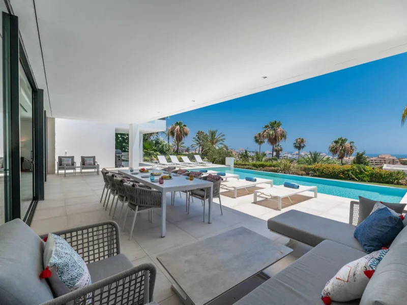 6 Bedroom Private Villa for Sale in Benahavís