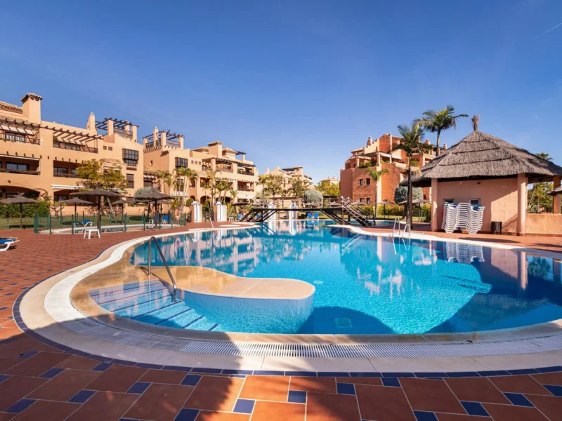4 Bedroom Apartment for Sale in Estepona
