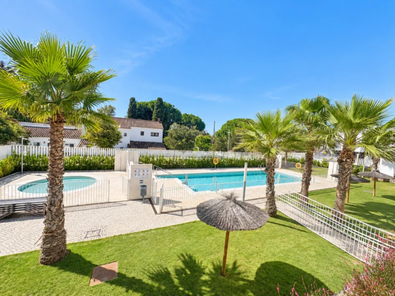 3 Bedroom Apartment for Sale in Elviria, Marbella