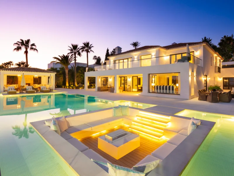 5 Bedroom Private Villa for Sale in Nueva Andalucía, Marbella