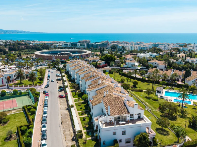 3 Bedroom Apartment with Terrace for Sale in Nueva Andalucía, Marbella