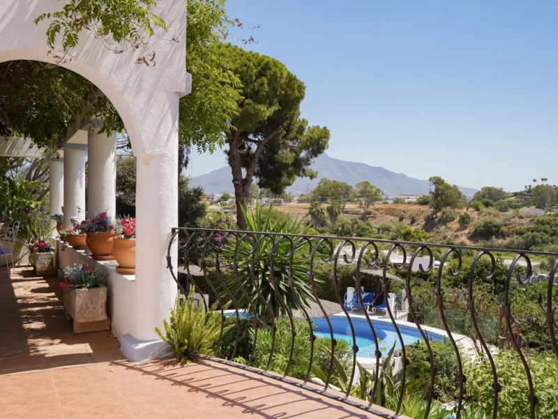 6 Bedroom Private Villa with Terrace for Rent in Guadalmina Alta, San Pedro de Alcántara