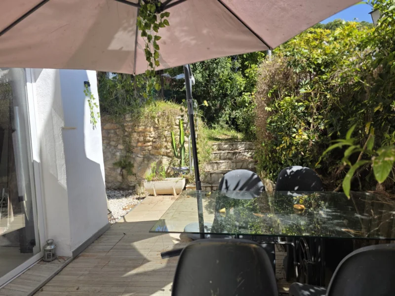 3 Bedroom Private Villa with Terrace for Sale in Artola, Marbella