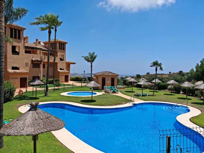 2 Bedroom Apartment for Sale in La Mairena, Marbella