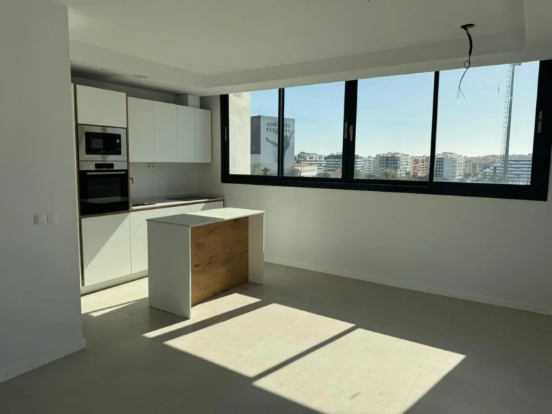 2 Bedroom Apartment for Sale in Estepona